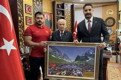 Taha Akgül ve Rıza Kayaalp'ten Devlet Bahçeli'ye ziyaret