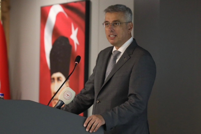 Bakan Memişoğlu: 'Cem Yılmaz'ın tedavisi koroner yoğun bakımda sürüyor'