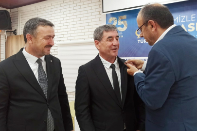 Mustafakemalpaşa'da CHP'li meclis üyesi AK Parti'ye geçti!