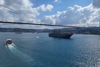 Boğaz'da gurur tablosu: 15 Türk savaş gemisinden selamlama!