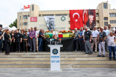 Tedavi gördüğü hastanede vefat etmişti: Eski başkan Mehdi Zana'ya veda