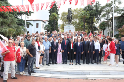 YENİ Parti Bursa'da ilk bayramını kutladı: 'Zafer direnenlerin olacak