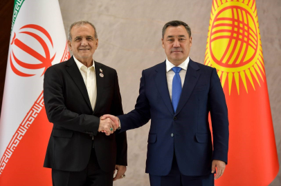 Caparov ve Pezeşkiyan bir araya geldi