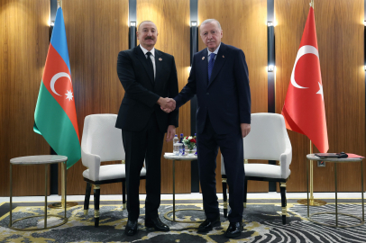 Cumhurbaşkanı Erdoğan Bişkek'te Aliyev ile bir araya geldi!
