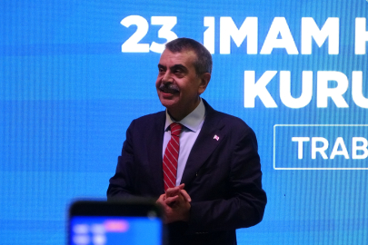 Bakan Tekin'den yapay zeka uyarısı: Çocukları kim eğitiyor