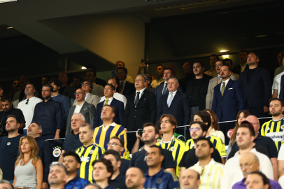 Kadıköy'de derbi heyecanı: Bakan Bak protokolde yer aldı