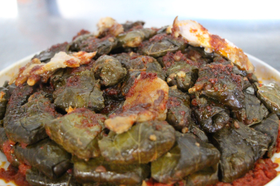 Annelerden kızlarına aktarılan miras: Amasya'da baklalı dolma geleneği sürüyor