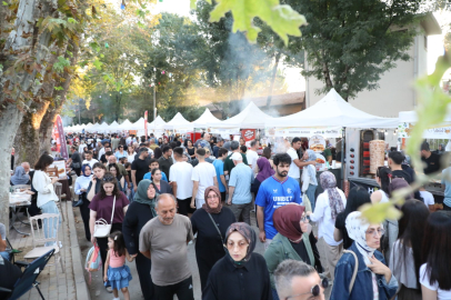 Aslı Hünel ve Retrobüs coşturdu: İnegöl mutfağı görücüye çıktı
