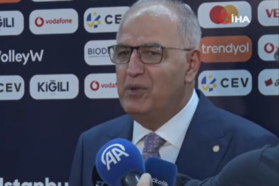 "İstiklal Marşı'mızı okutan tarihi bir takım": Mehmet Akif Üstündağ'dan birlik mesajı