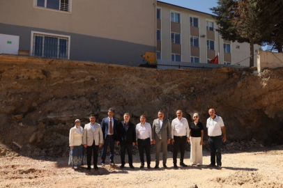 AK Parti Mudanya İlçe Başkanlığından Mütareke İlkokulu'na saha ziyareti