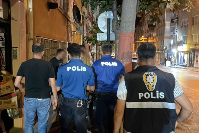 Bursa'da hareketli ahlak uygulaması: Şüphelinin üzerinden uyuşturucu çıktı