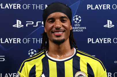 Fenerbahçe - Roma maçında 'en iyi oyuncu' ödülü Archie Brown’un oldu