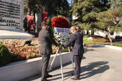 GESİAD 35'inci yılını kutluyor: Atatürk Anıtı'nda anlamlı tören