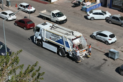 İnegöl'den yeşil adım: Yüzde 100 elektrikli çöp aracı devrede