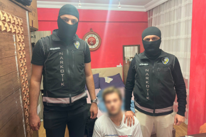 MİT ve polisten operasyon: Kırmızı bültenli firari yakalandı