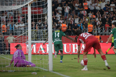 Bursaspor'un kahramanı Iheanacho: Gözlerim taraftarı aradı