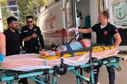 2 yaşındaki çocuk 3. kattan beton zemine düştü