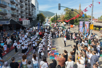 Bursa'da "Arabasız Bir Gün": Atatürk Caddesi araçlara kapatıldı