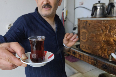 Çayın sırrı ortaya çıktı: Soğuk suyla demlenen bayatlamıyor