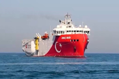 Bayraktar'dan Deniz Kuvvetleri Günü mesajı: "Kendi gemilerimizle çalışacağız"