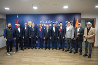 Davut Gürkan rozetleri taktı: Yenişehir'de AK Parti'ye 2 isim