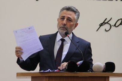 İzmir'de ihaleye fesat operasyonu: Eski başkan gözaltında