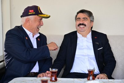 Başkan Yılmaz Kıbrıs Gazisi Cafer Kaya’nın evine konuk oldu