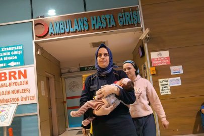 Kanepeden düşen 2 aylık bebek ağır yaralandı