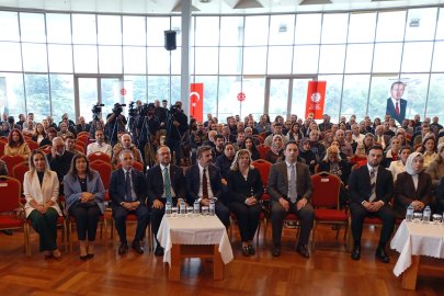 Bursa'da dezenformasyon ve yapay zeka iletişimi ele alındı