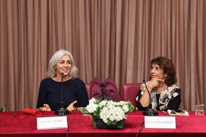 Defne Suman Nilüfer'de 'Edebi Kazılar' söyleşisine konuk oldu