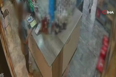 Anlaşmalı boşanmayı zorla imzalatmak için çocuğunun önünde karısını boğmaya çalıştı