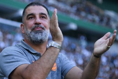 Arda Turan, teknik direktörlük kariyerinde ilk Şampiyonlar Ligi galibiyetini aldı