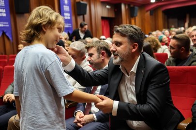 Bursa Büyükşehir'den 700. yıl etkinliği: Kosova tiyatrosu sahnede