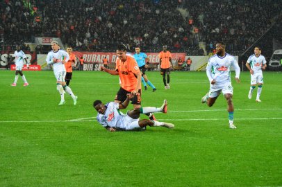 Moukoko attı, Çorum FK Rizespor engelini 2-1'le geçti