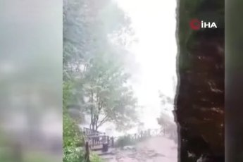 Suuçtu Şelalesi sağanak yağışın etkisi ile coştu