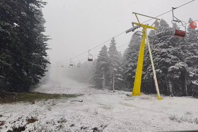 Uludağ'a sezonun ilk karı yağdı