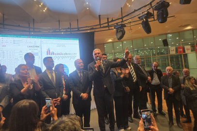 YENİ Parti'de Bursa tercihi değişmedi: Nihat Yeşiltaş yeniden seçildi