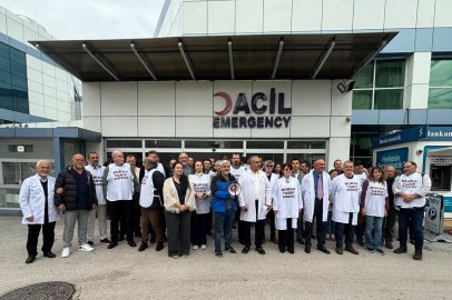 Bursa Tabip Odası'ndan maaş alamayan hekimler için eylem