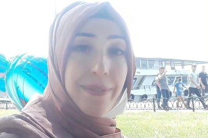 Çocuklarını kurtardı, minibüsün altında can verdi!