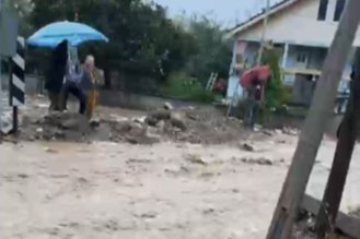 Karacabey'de dere taştı: Ekipler seferber oldu!
