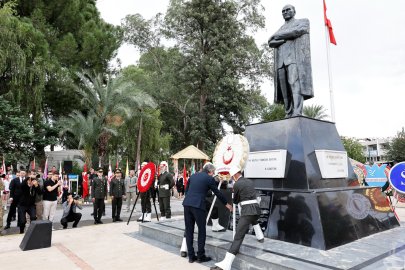 Erhürman'dan 29 Ekim mesajı: Atatürk'ün ilkeleri yolumuzu aydınlatmaya devam ediyor