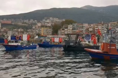 Gemlik Balıkçılarından 29 Ekim Cumhuriyet Bayramı Deniz Korteji