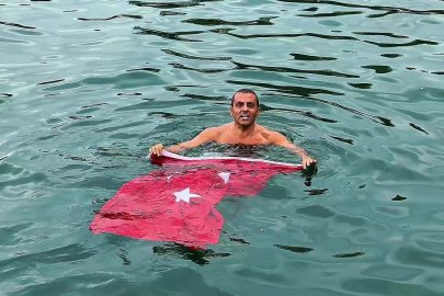Gemlik'te Cumhuriyet coşkusu denize taşındı: Şahin Sevinç'ten anlamlı hareket