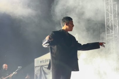 Sağanağa aldırış etmediler! Can Bonomo ile unutulmaz gece