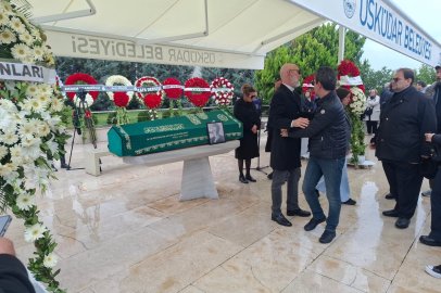 Yazar Cem Akaş son yolculuğuna uğurlandı