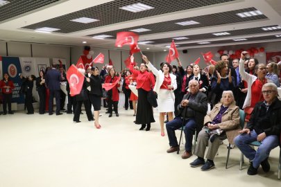Bursa akademik odalarından Cumhuriyet balosu!