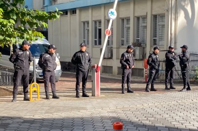 Denizli'de belediyeye şok operasyon: Başkan Şeniz Doğan ve eşi dahil 17 kişi adliyede