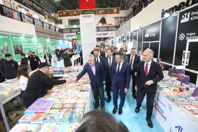 İnegöl’de kitap şöleni başladı! 10. Kitap Günleri kapılarını açtı