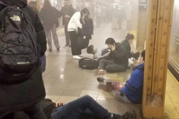 ABD'de New York metrosunda silahlı saldırı!