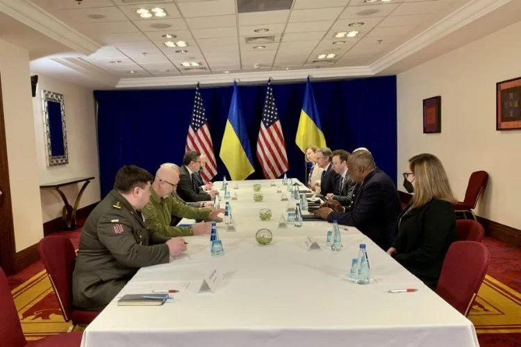 ABD Dışişleri ve Savunma Bakanları, Ukraynalı mevkidaşları ile görüştü